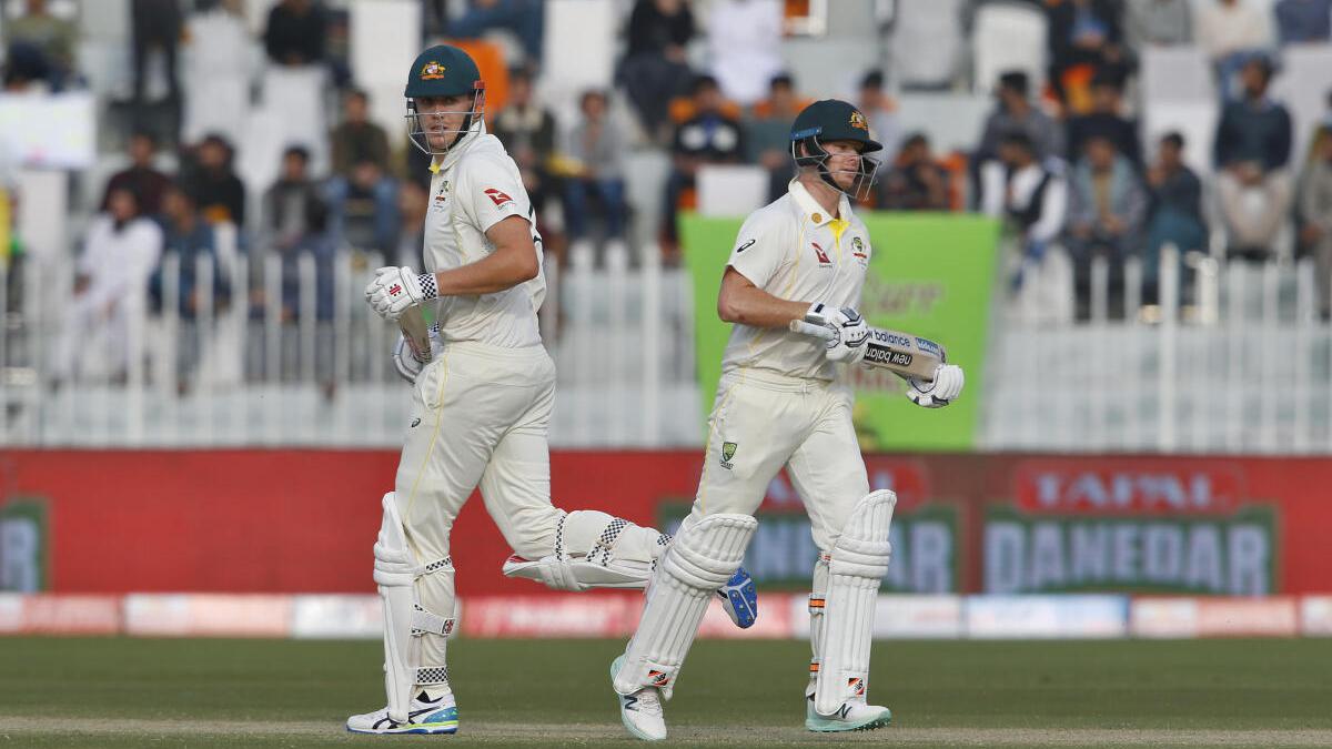 Australia trails Pakistan by 27 runs in first Test