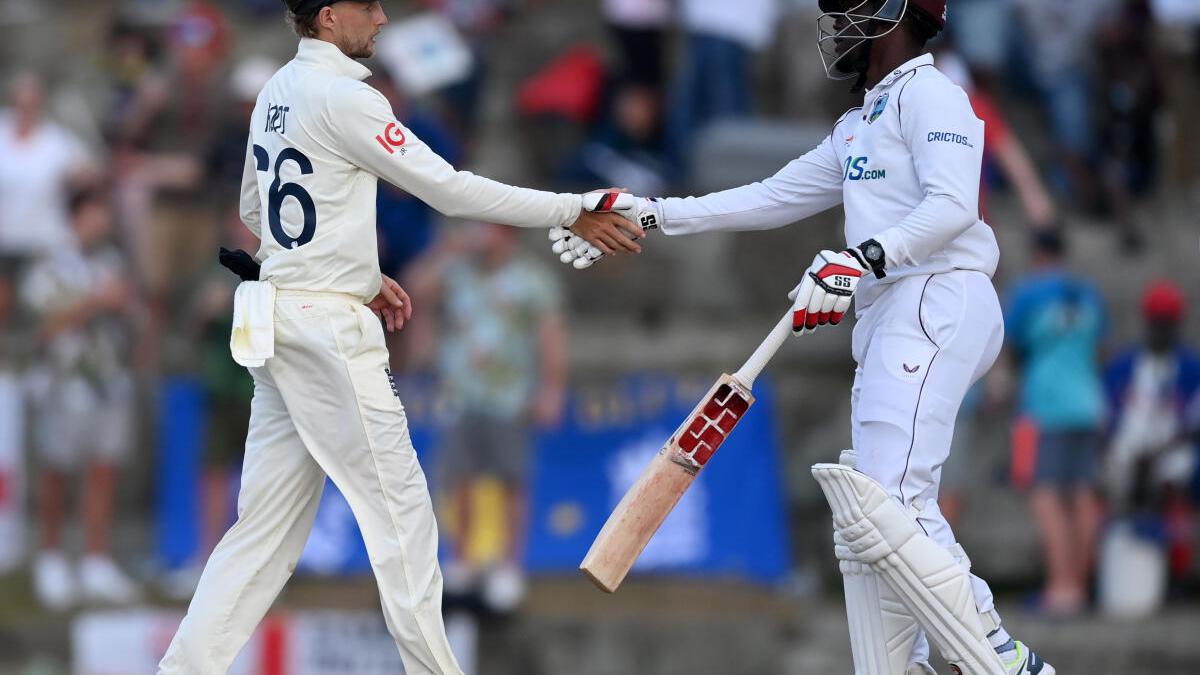 Carlos Brathwaite accuses Joe Root of being "disrespectful"