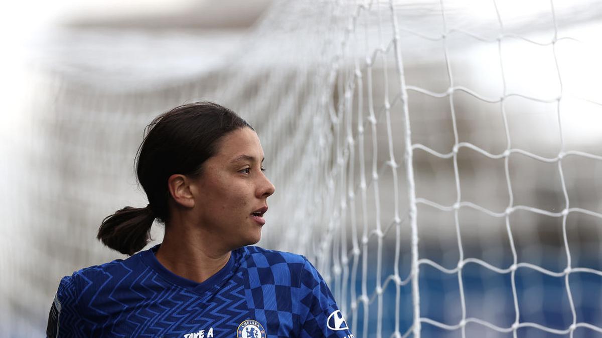 WSL: Sam Kerr strikes late to give Chelsea win over Villa