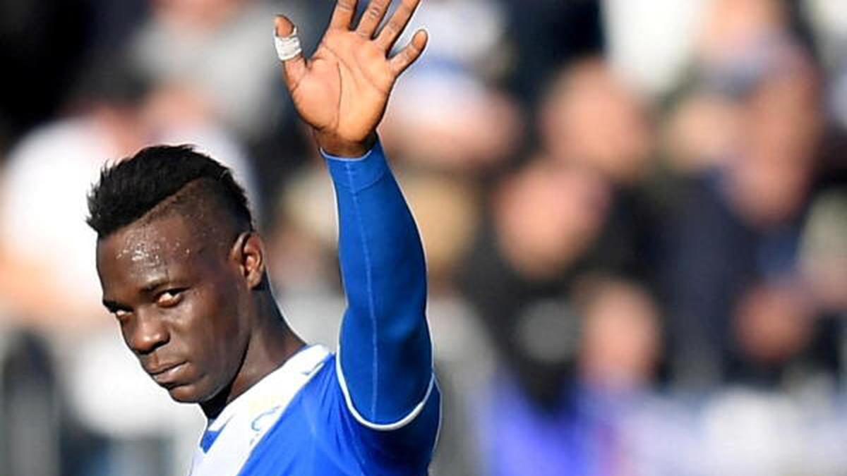 Balotelli left off Italy's squad for World Cup playoffs