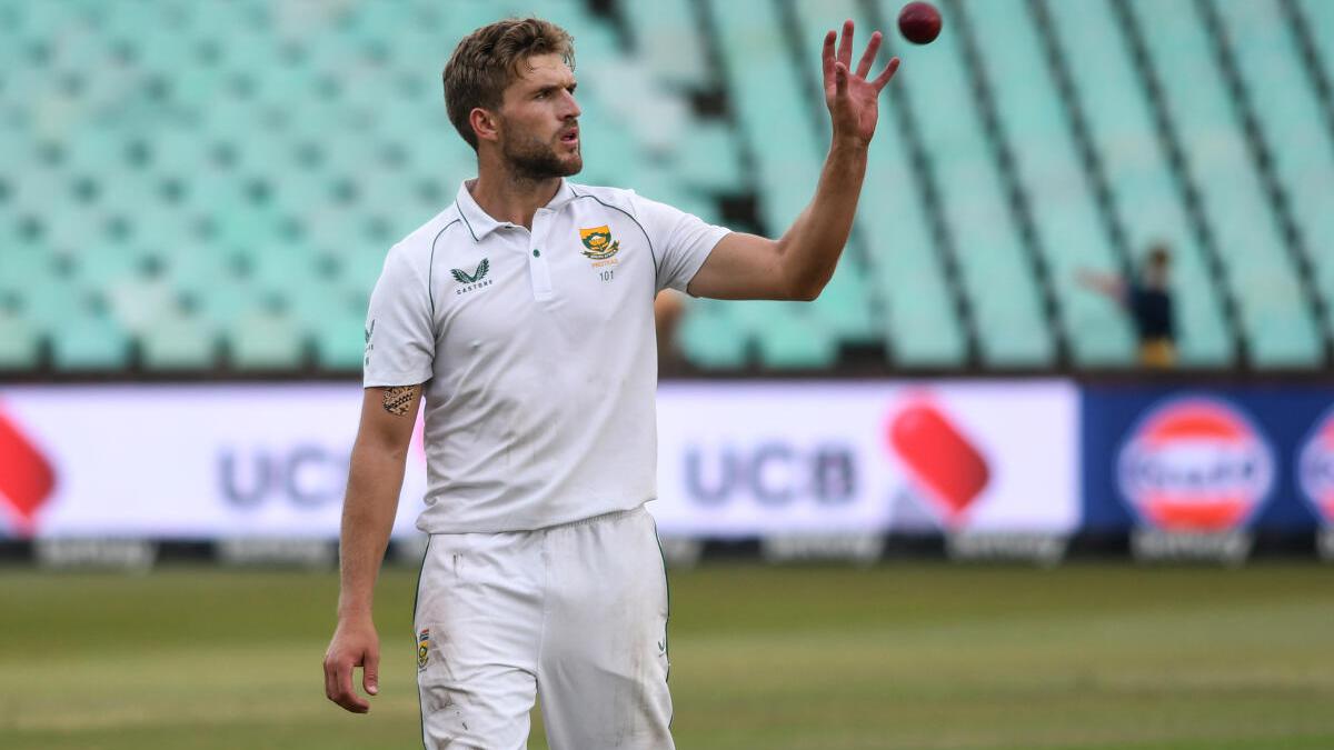 South Africa's Mulder, Erwee test COVID-19 positive during Bangladesh Test