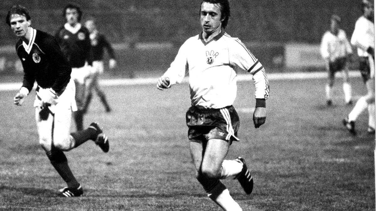 'Gerd Mueller of the East': Joachim Streich passes away at 71