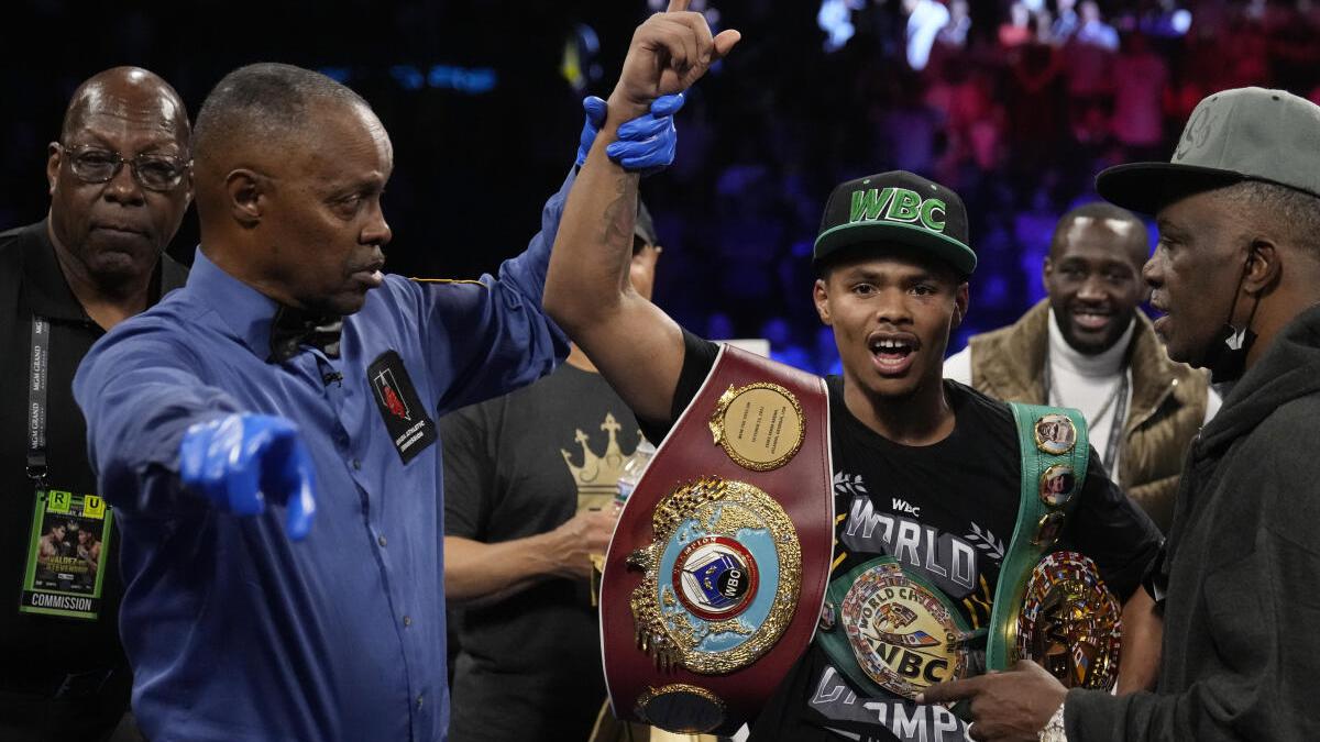 Shakur Stevenson outpoints Oscar Valdez in dominating win, takes WBC belt