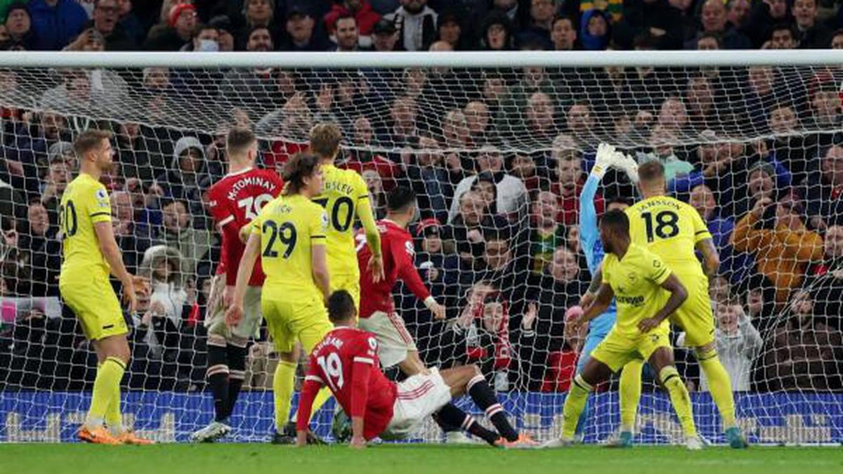 Man Utd back to winning ways with 3-0 victory over Brentford