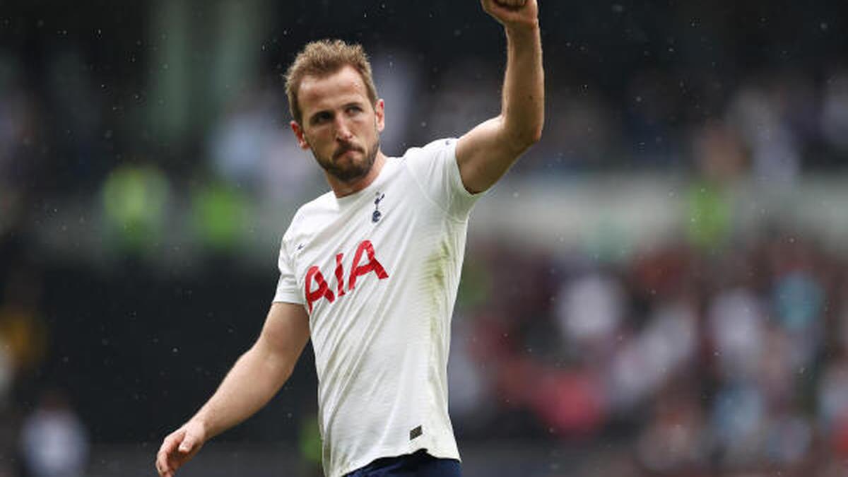 Harry Kane penalty sends Tottenham hotspurs into top four with win over Burnley