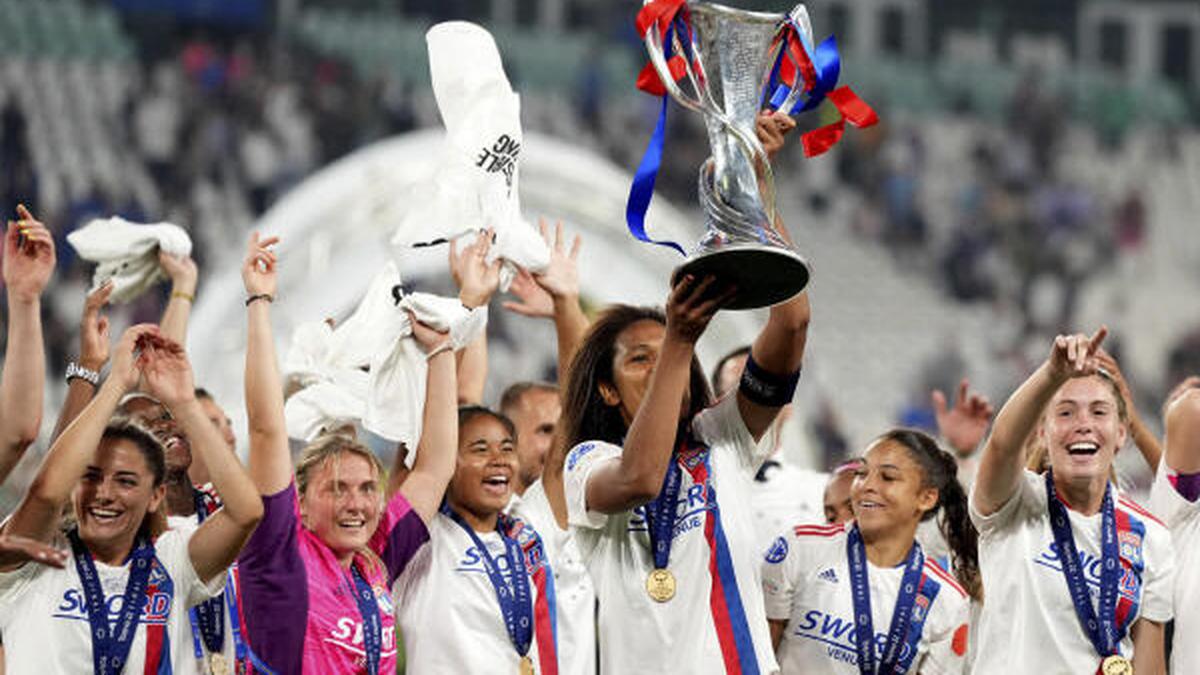 Lyon wins Women's Champions League stunning Barcelona in final