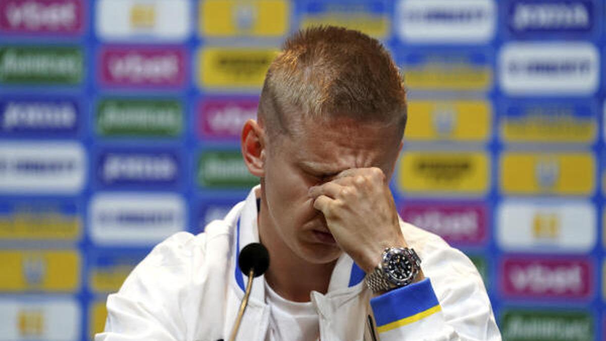 Ukraine star Zinchenko in tears ahead of World Cup playoff