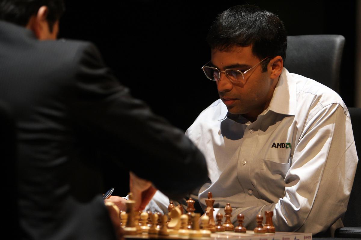Norway Chess: Viswanathan Anand defeats Magnus Carlsen, leads standings
