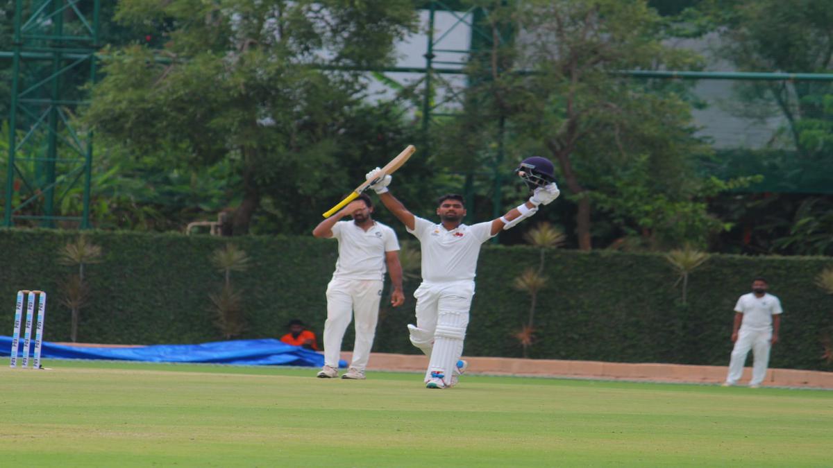 Ranji Trophy Quarterfinals, Day 2 Highlights: Karnataka slips to 100/8 at Stumps