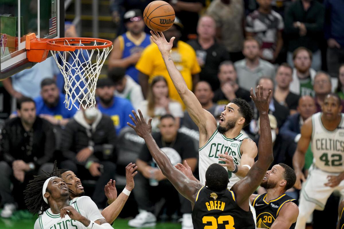 In Celtics' Game 3 win, TD Garden crowd brought series-changing energy that  Draymond Green, Warriors couldn't match