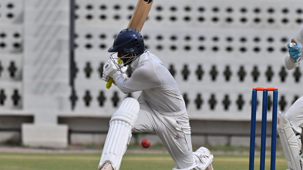 Buchi Babu Tournament: Easwaran and M. Mohammed build solid partnership for TNCA President’s XI on day two against Hyderabad