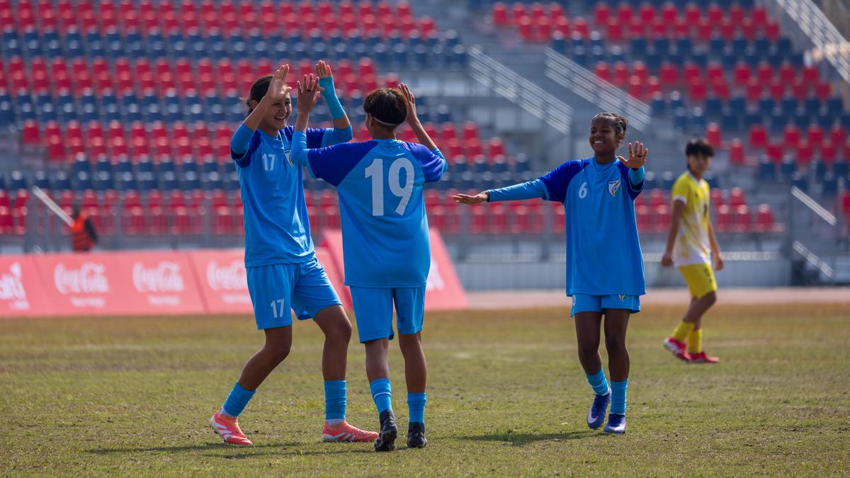 A Índia venceu o Butão por 8 a 0 e preparou a final do Campeonato Feminino Sub-19 da SAFF contra Bangladesh