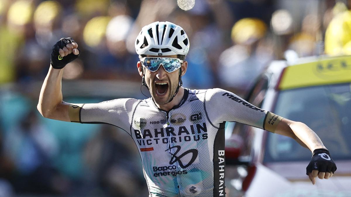 Tour de France 2023: Vingegaard keeps yellow jersey; Poels soloes to ...