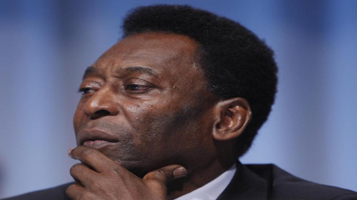 Pele making 'satisfactory recovery' in intensive care