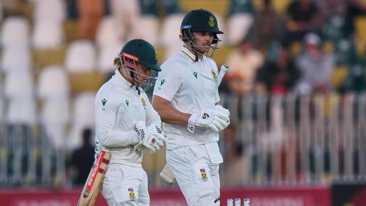 PAK vs SA LIVE score, 2nd Test Day 3: South Africa loses Stubbs, Verreynne early