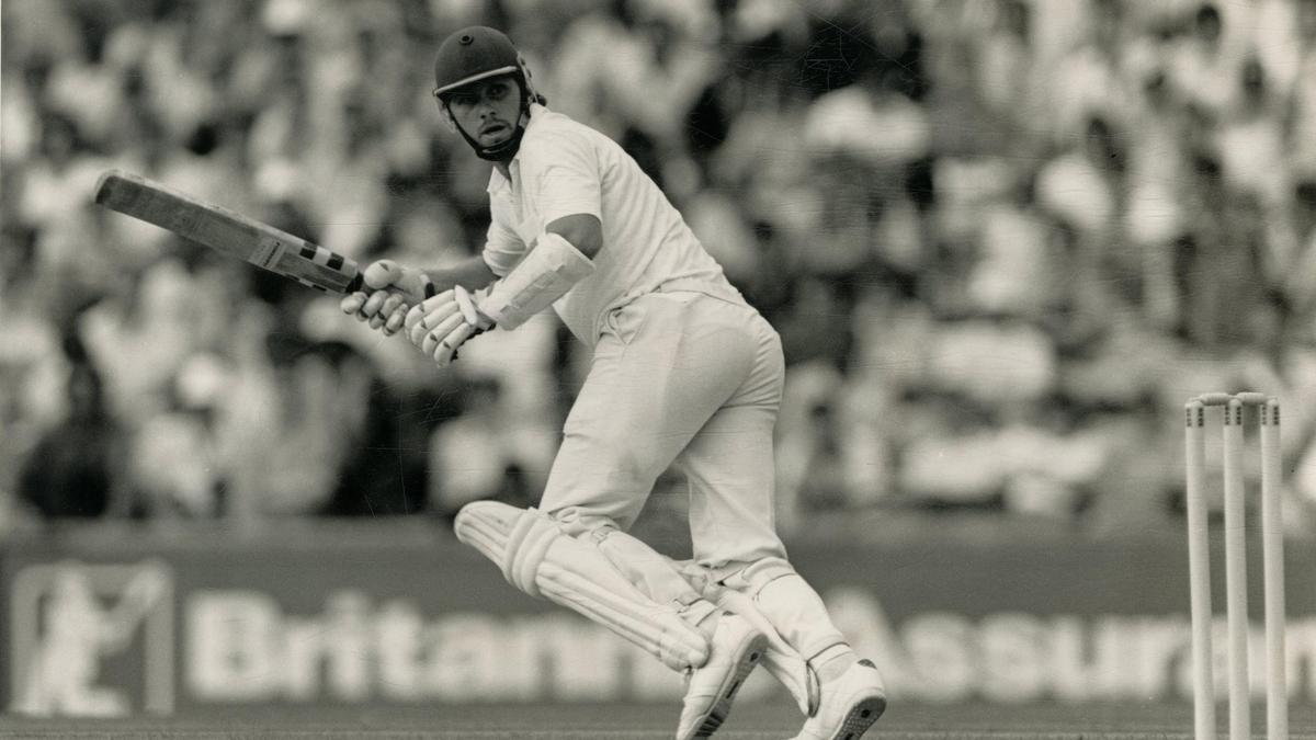 Former England batsman Robin Smith dies aged 62
