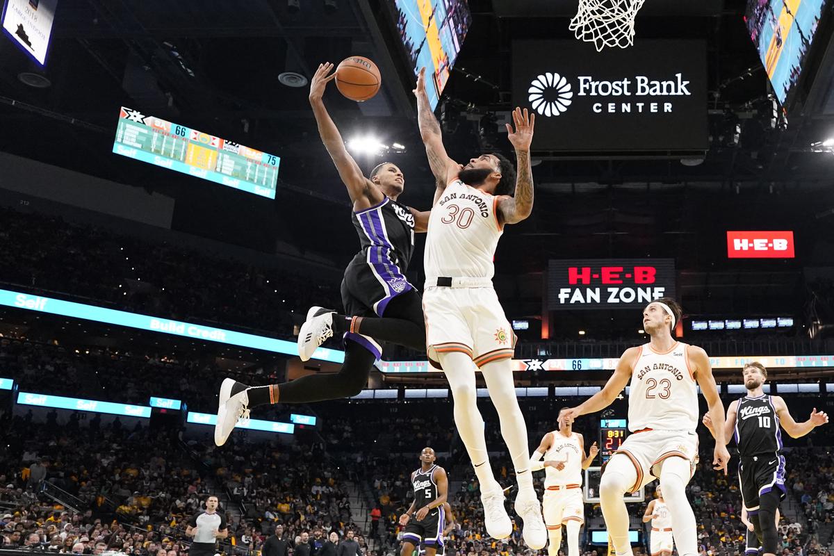 NBA roundup: De'Aaron Fox (43 points) pushes Kings past Spurs