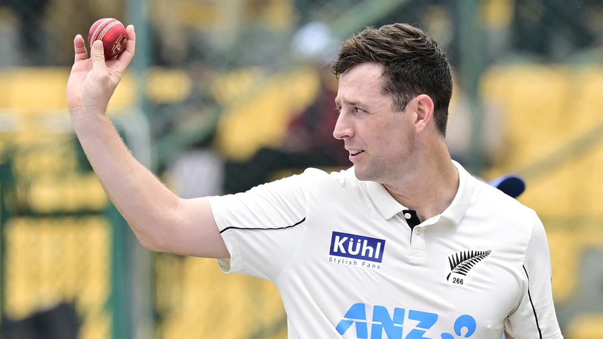 Henry five-wicket haul helps New Zealand take 49-run lead over Zimbabwe