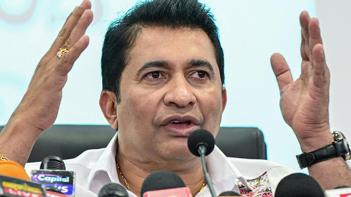 Sri Lanka sports minister sacked over cricket crisis