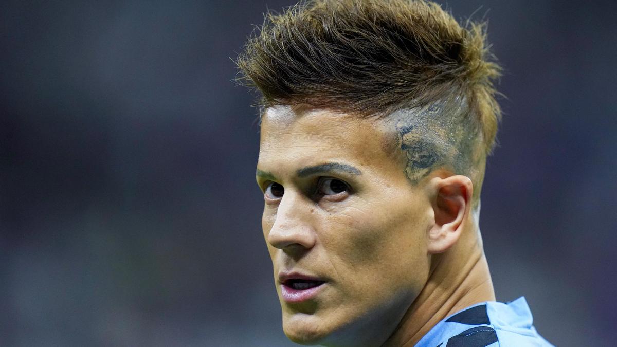 Um tribunal na Argentina retirou acusações de estupro contra quatro jogadores de futebol Um tribunal na Argentina retirou acusações de estupro contra quatro jogadores de futebol