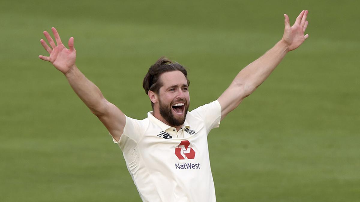 England’s Woakes feared for his Test future after knee injury