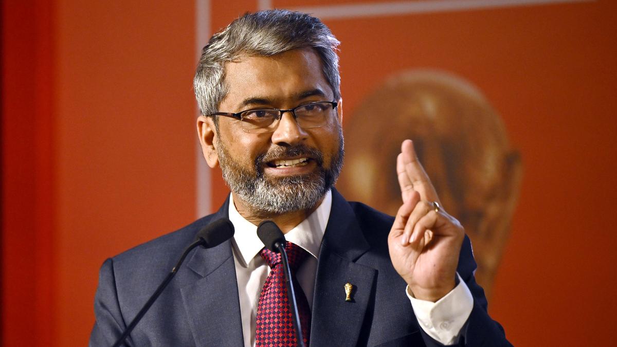 Doze clubes da ISL escrevem à AIFF alegando que a federação terá um excedente de Rs 3,4 milhões, apesar das garantias do Ministério do Esporte