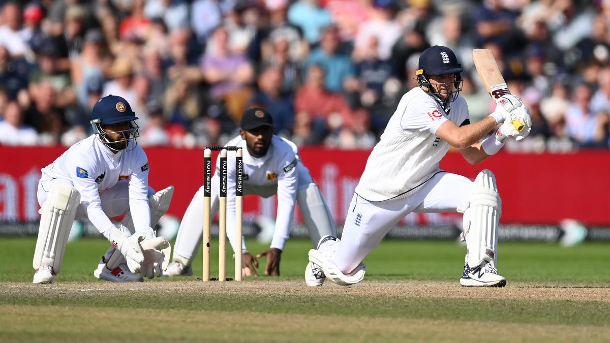 ENG vs SL LIVE, 1st Test, Day 4: England 87/3, needs 118 runs to win; Sri Lanka 326 all out