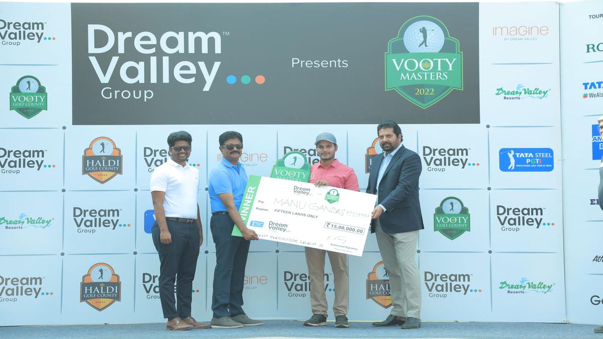 Manu Gandas clinches Vooty Masters title with four-shot win