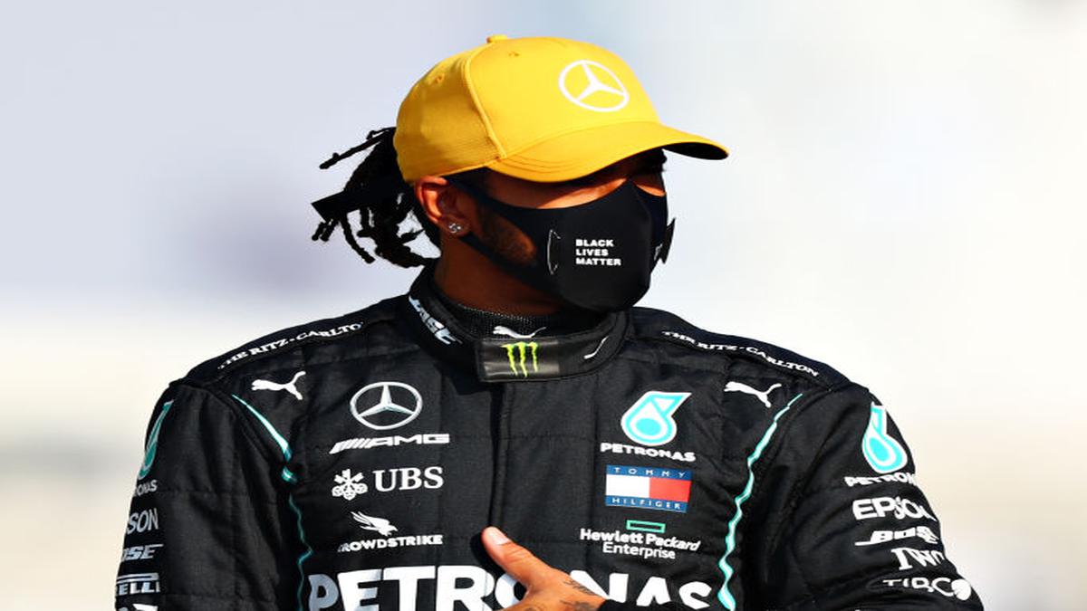 Hamilton has until pre-season testing to sign new Mercedes deal - Wolff