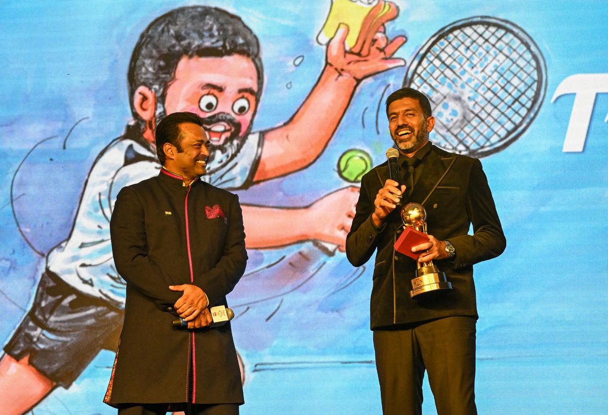 Old pals: Indian tennis veterans Rohan Bopanna and Leander Paes in conversation with each other on the night of the Sportstar Aces Awards function in Mumbai.