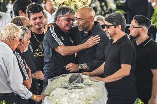 Former Santos player Manoel Maria during Pele’s wake.