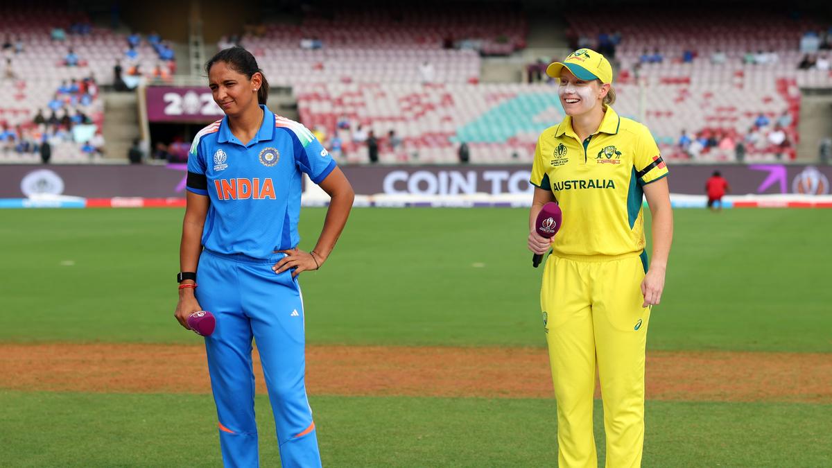 Why are India, Australia players wearing black armbands during Women’s ODI World Cup 2025 semifinal?