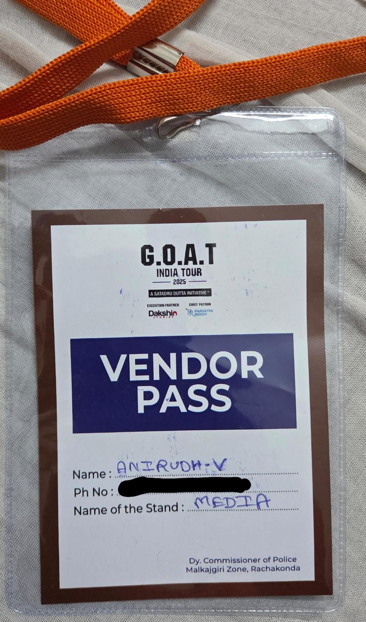 O passe de entrada improvisado dado ao diário O passe de entrada improvisado dado ao diário