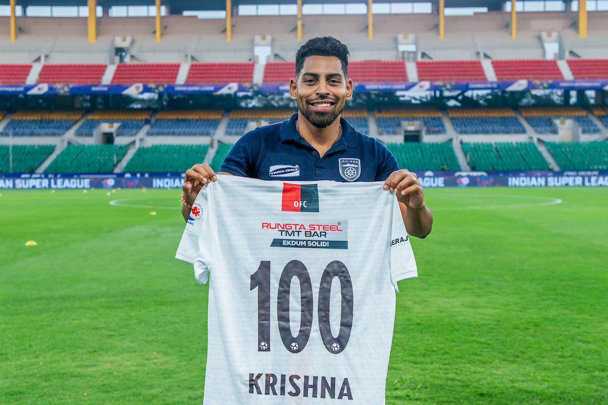 A legacy to remember: Roy Krishna poses with a special jersey, marking his 100th match in the Indian Super League.