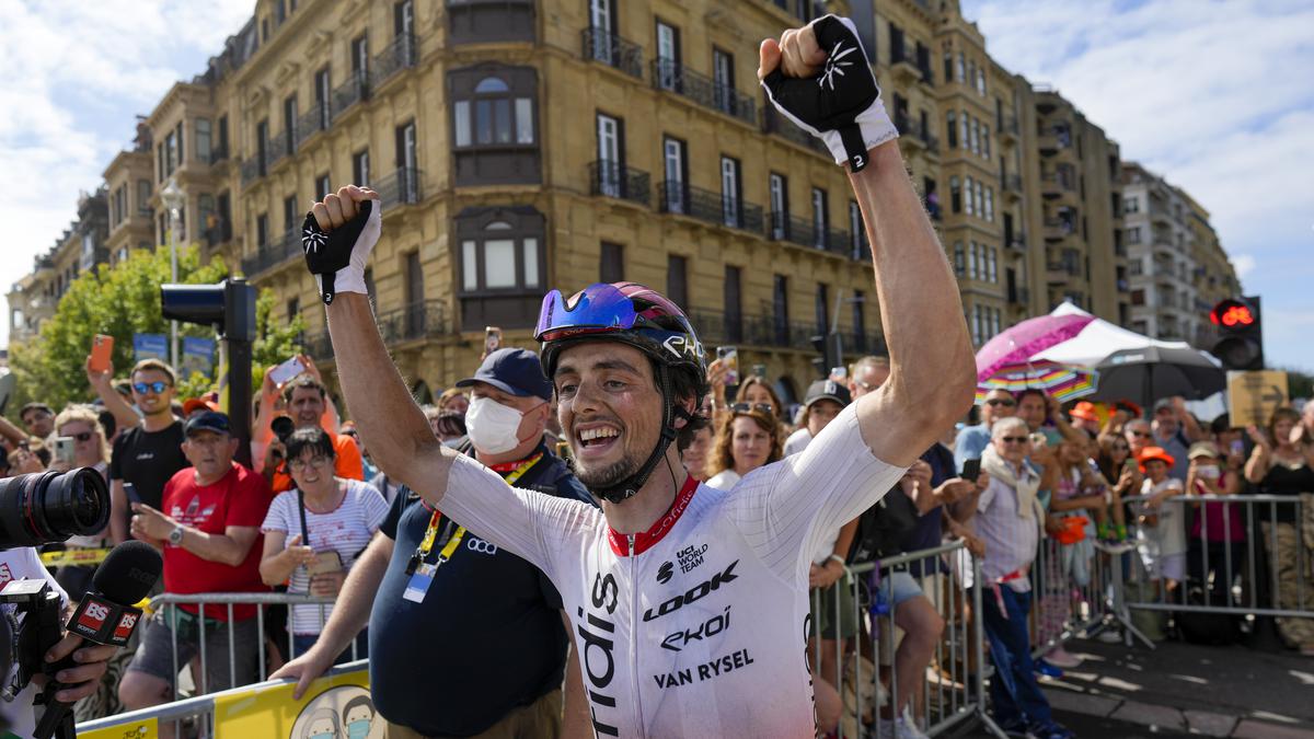 France’s Lafay wins Tour de France stage two as Yates retains overall lead