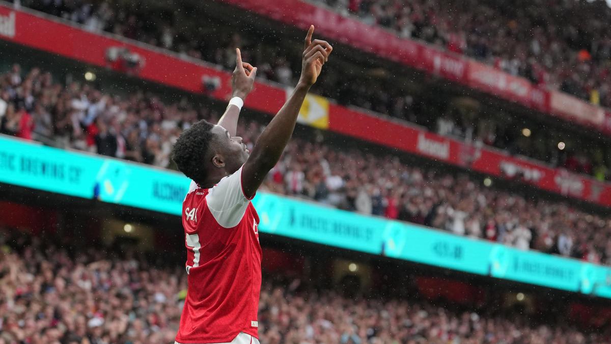 Saka dit que les critiques d’Arsenal “ne rient” après la victoire en Premier League