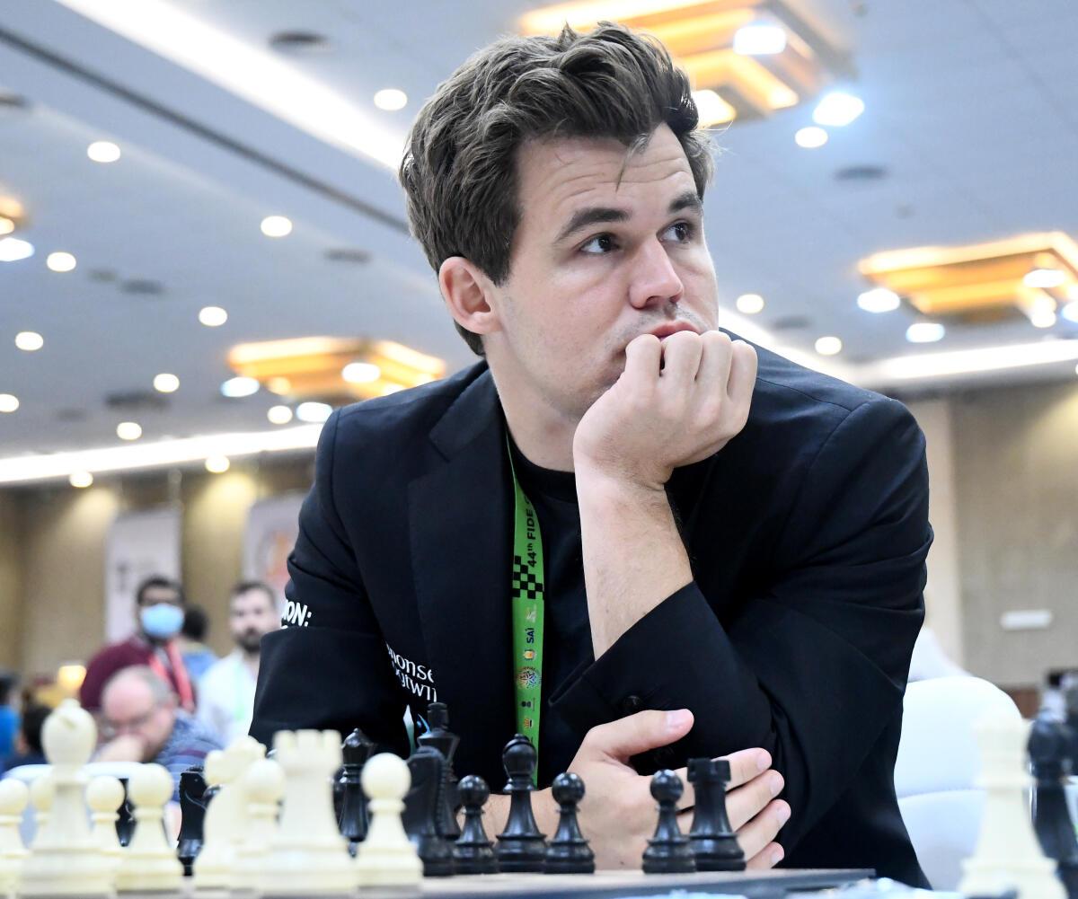 Chess: Anish Giri on Carlsen resigned against Niemann