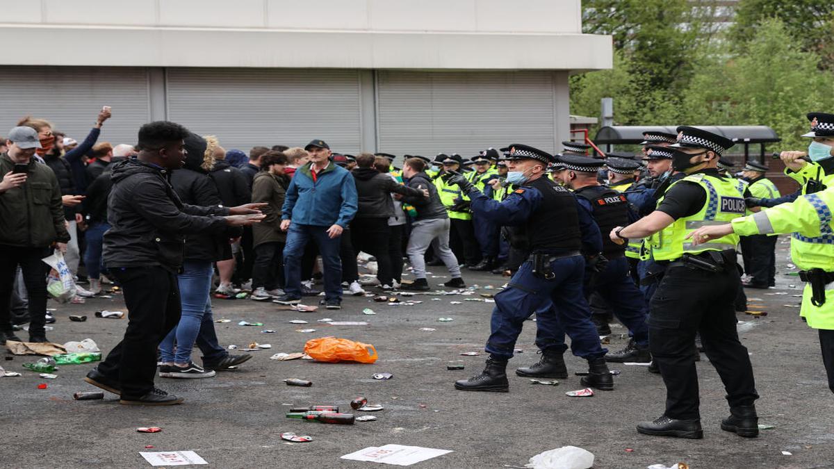 United vs Liverpool game off after fans storm stadium in protest - Premier League news