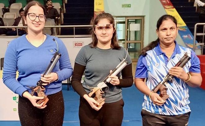Rhythm Sangwan, champion Palak Gulia, Padma Devaram, the toppers of women’s air pistol in the National shooting trials in Delhi.