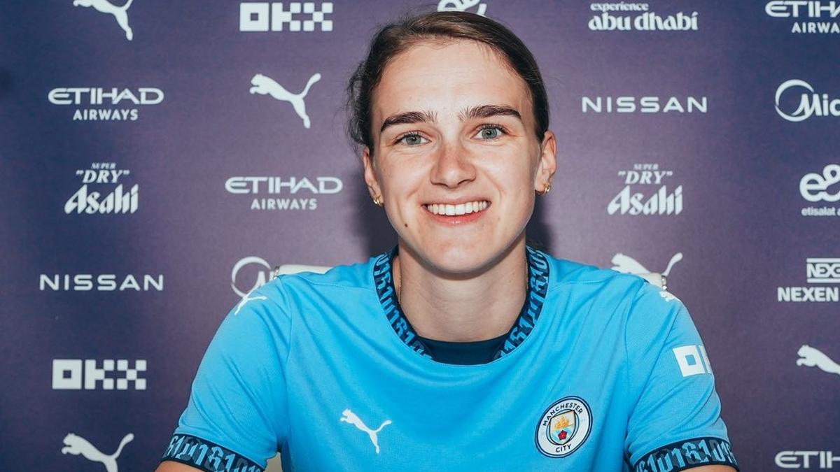 WSL top scorer Miedema joins Manchester City on three-year deal