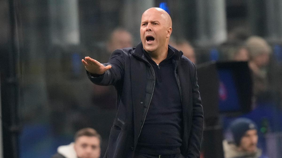 Liverpool vs Brighton LIVE Score, Premier League 2025-26: Salah left on bench; Ekitike starts ahead of Isak