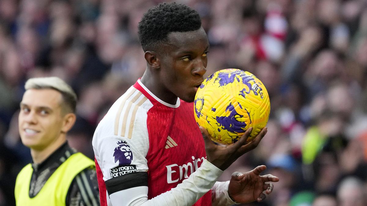 Eddie Nketiah’s hat-trick fires Arsenal to 5-0 win over Sheffield United in Premier League