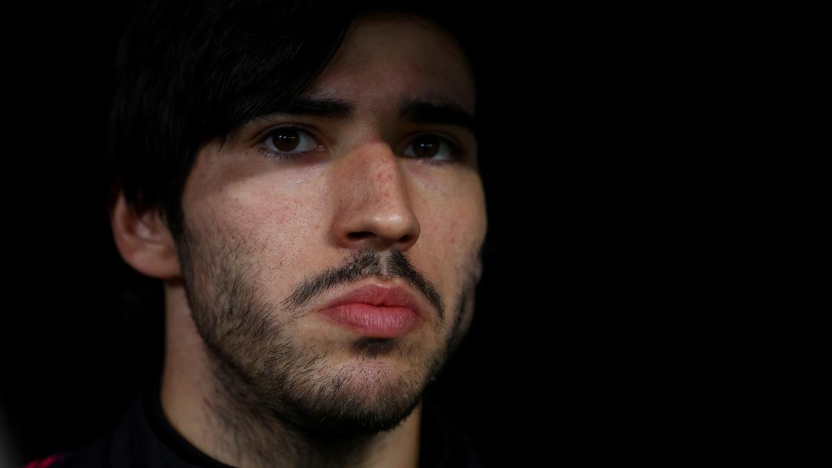 Sandro Tonali’s 10-month ban now in effect worldwide, FIFA says after approving Italian request