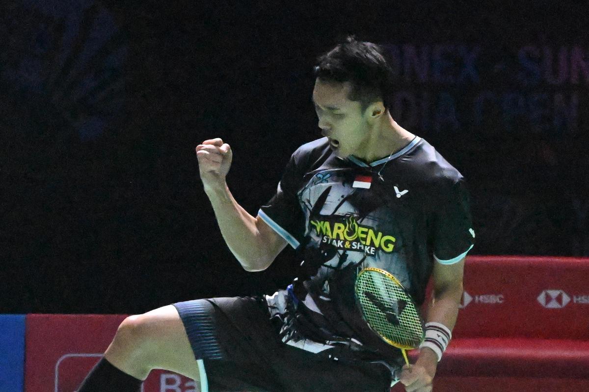 Jonatan Christie celebrates after his hard-fought win over Loh Kean Yew.