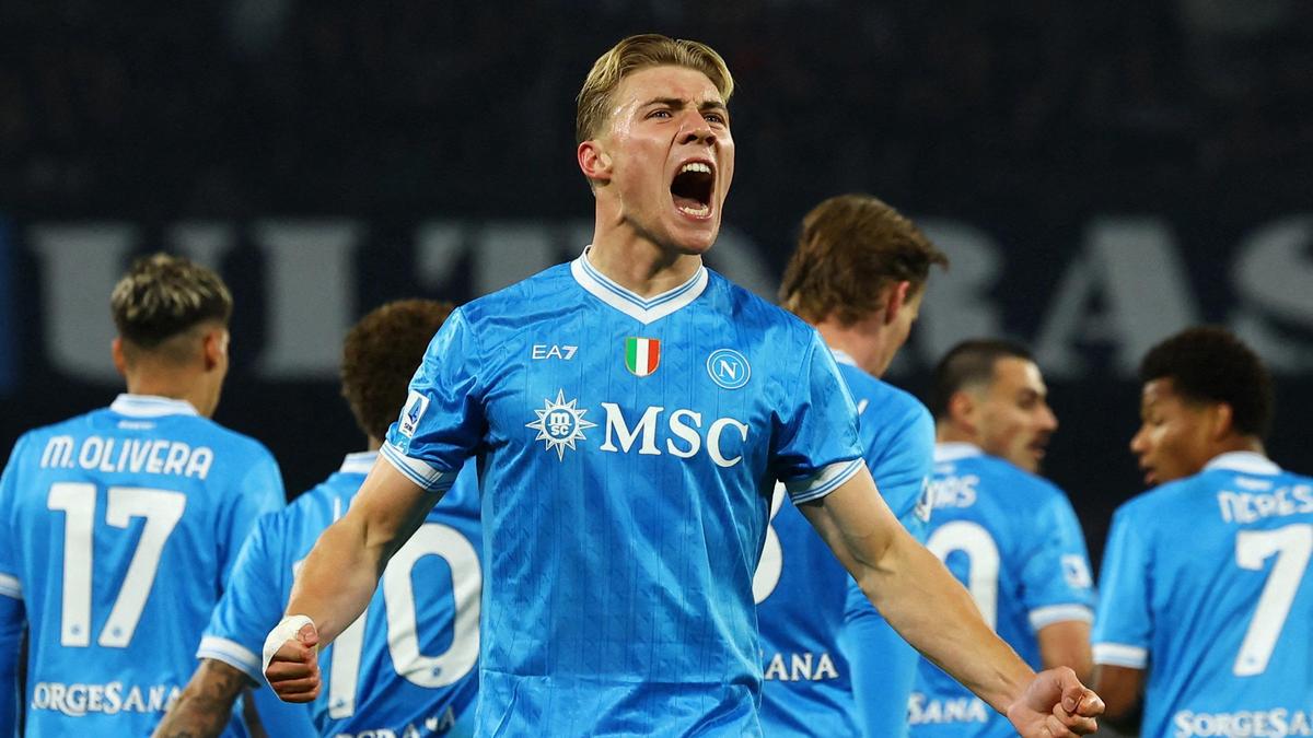 Dois gols de Hojlund levam o Napoli de volta ao topo da Série A; Spalletti tem uma noite para esquecer