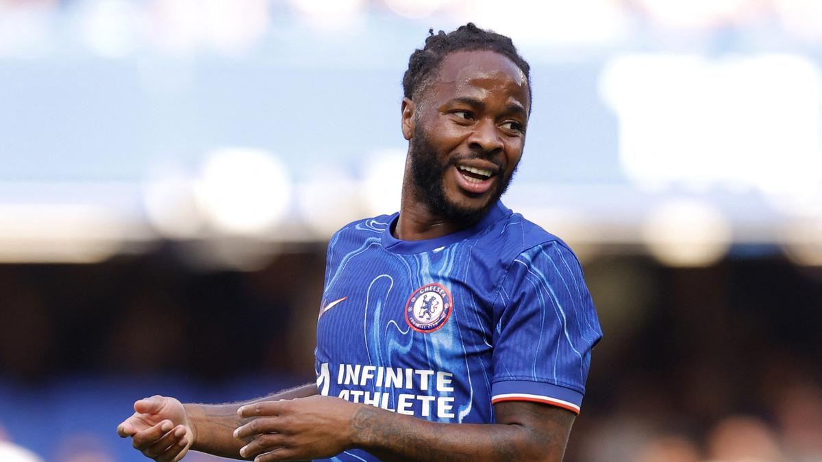 Arsenal signs Raheem Sterling on loan from Chelsea on transfer deadline day