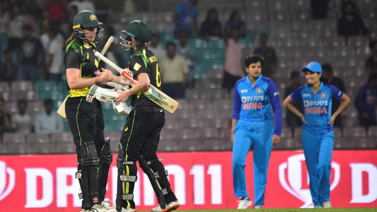 Mooney magic leaves India undone in 1st T20I, nine-wicket win for Australia