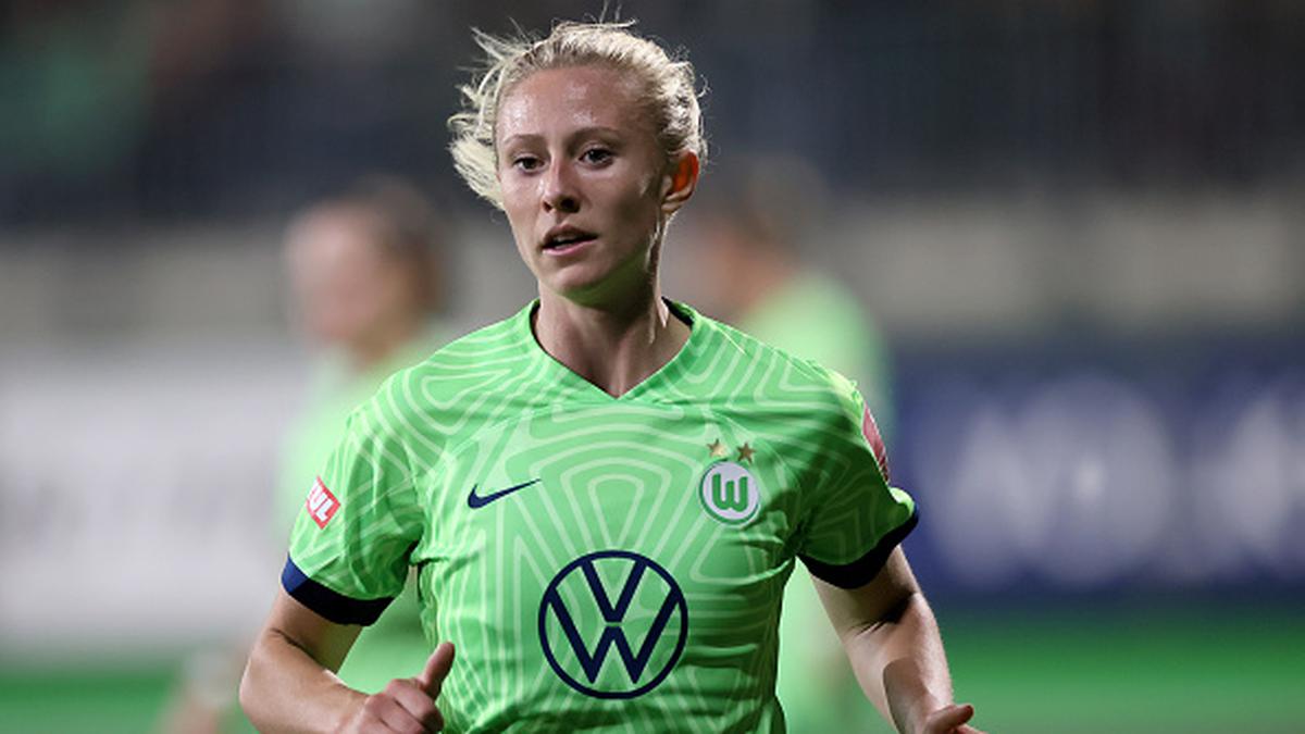 Sweden’s Blomqvist latest female player sidelined by ACL injury