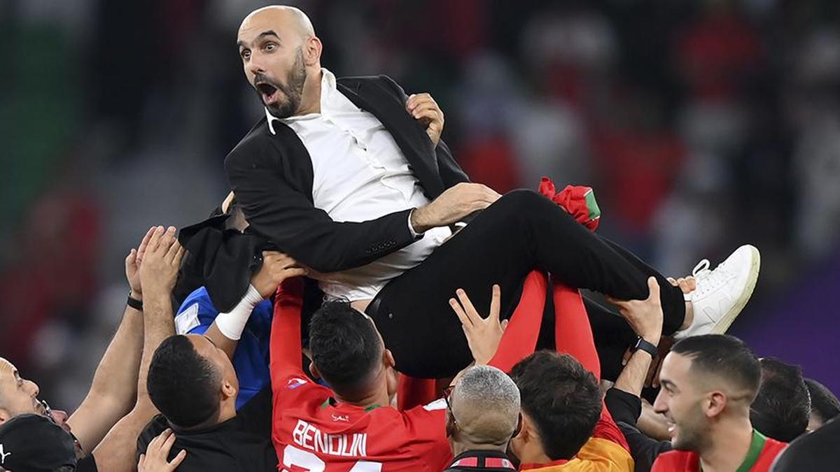 Walid Regraghi deixa o cargo de técnico do Marrocos antes da Copa do Mundo FIFA de 2026