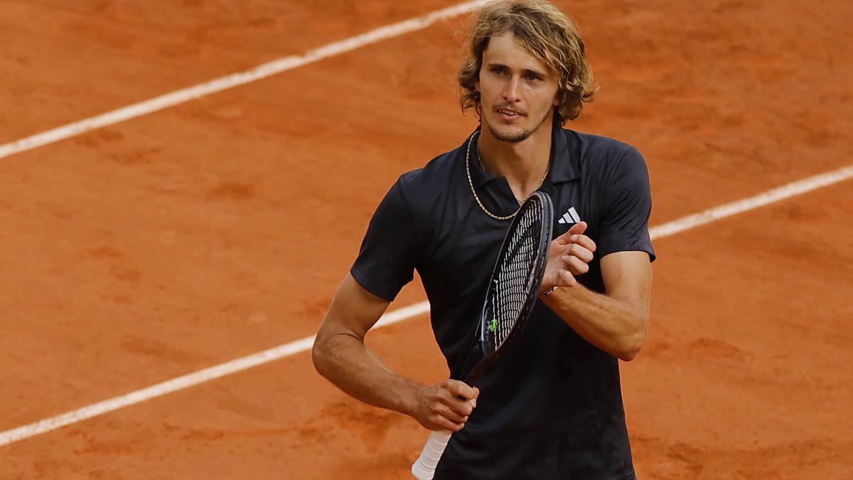 Zverev says injury woes behind him after return to French Open semis